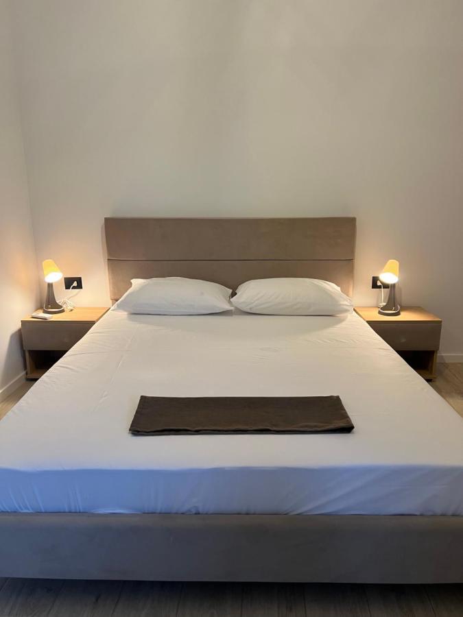 Olga Apartment Sarandë Buitenkant foto
